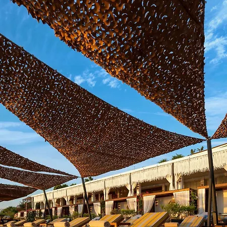 酒店 Swissotel Living 5*