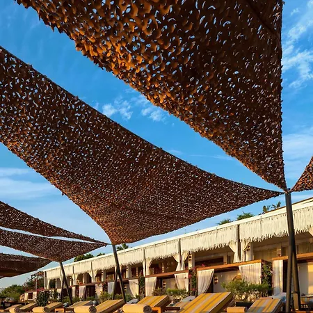 酒店 Swissotel Living 5*