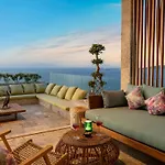 Szálloda Swissotel Living 5*