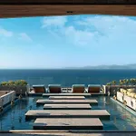 Szálloda Swissotel Living 5*