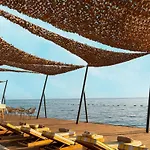 Swissotel Living فندق