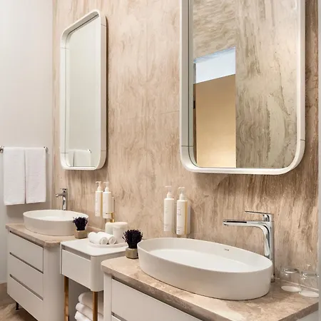Swissotel Living Szálloda 5*