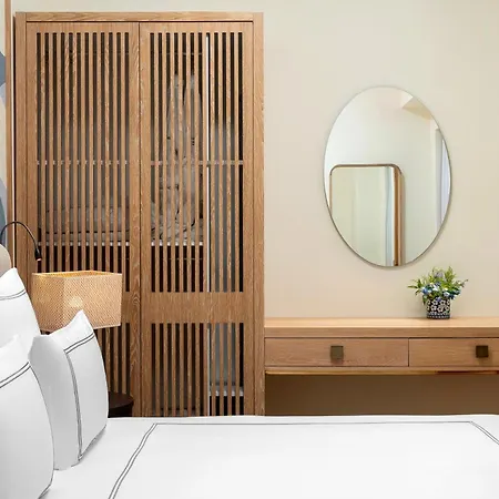 Szálloda Swissotel Living 5*