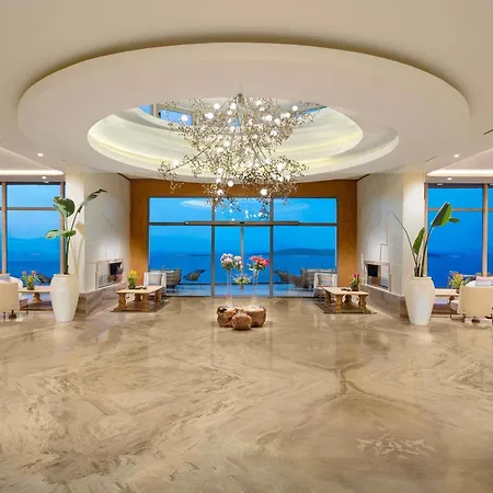 מלון Swissotel Living 5*